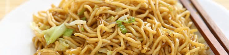 Huang's kitajska restavracija Praženi rezanci/riž