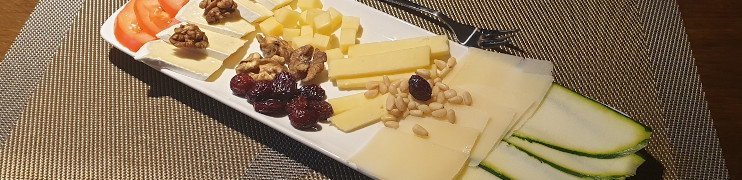 Zlata Trta Prigrizki in Domači Namazi
