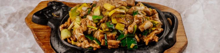 Kitajsko Mesto - Študent Tradicionalne kitajske jedi