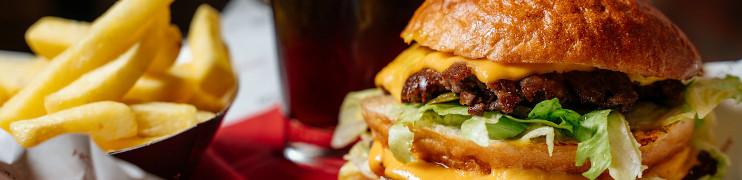 HoodBurger Vič Delivery Hood Experience