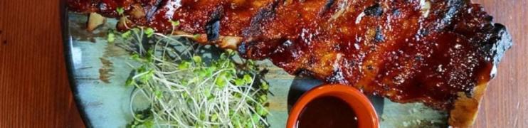 Meating Pub & Restavracija Rebrca