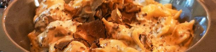 Gostilnica Hiša Pod Gradom Njoki in žlikrofi