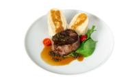Beefsteak v poprovi omaki, domač sirov štrukelj