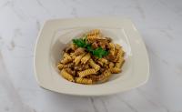 FUSILLI Z ROASTBEEFOM V JURČKOVI OMAKI