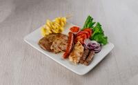 MEŠANO MESO NA ŽARU+LEPINJA+POMMES FRITES