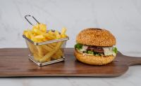 Šefov burger + pomfri