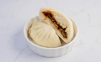 323. Panda Cmoki s svinjino (1 kos) 肉包