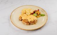 Pollo en salsa chedar