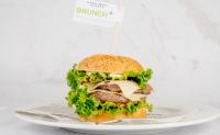 BRUNCH DOUBLE BEEF & CHEESE BURGER + Brezplačna Ameriška palačinka