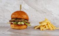BURGER NEW DELHI + krompirček