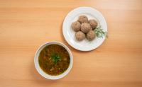 Gobova juhica z ajdovimi žganci po babičino (vegan)