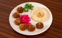 Falafel krožnik