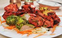 Tandoori plate (2 osebi) + mix vegetable raita (1/2)