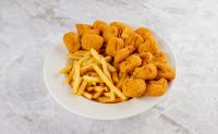 CHICKEN NUGGETS (20 piščančjih medaljonov + pomfrit)