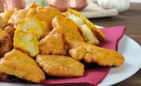 Vegetable pakora + meta in mango chutney